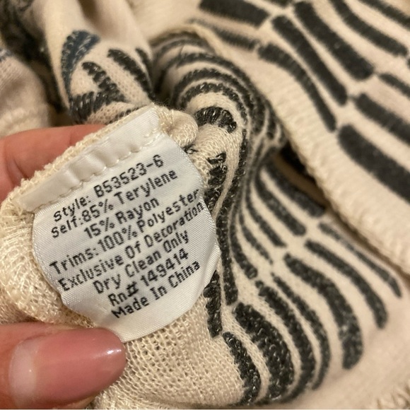 Johnny Was Floral Patterned Open Front Cardigan size L - Picture 8 of 8